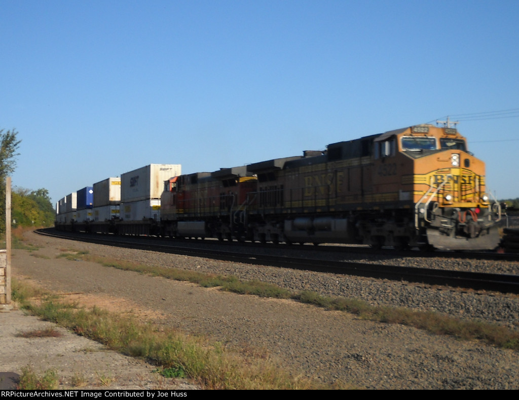 BNSF 4522 East